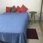 Na Quadra Da Praia Com Tres Quartos Em Balneario Camboriu Sc.