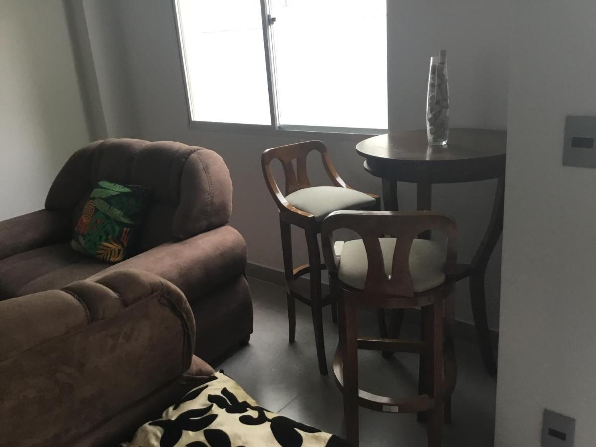 Na Quadra Da Com Tres Quartos Em Sc. Apartamento Balneario Camboriu